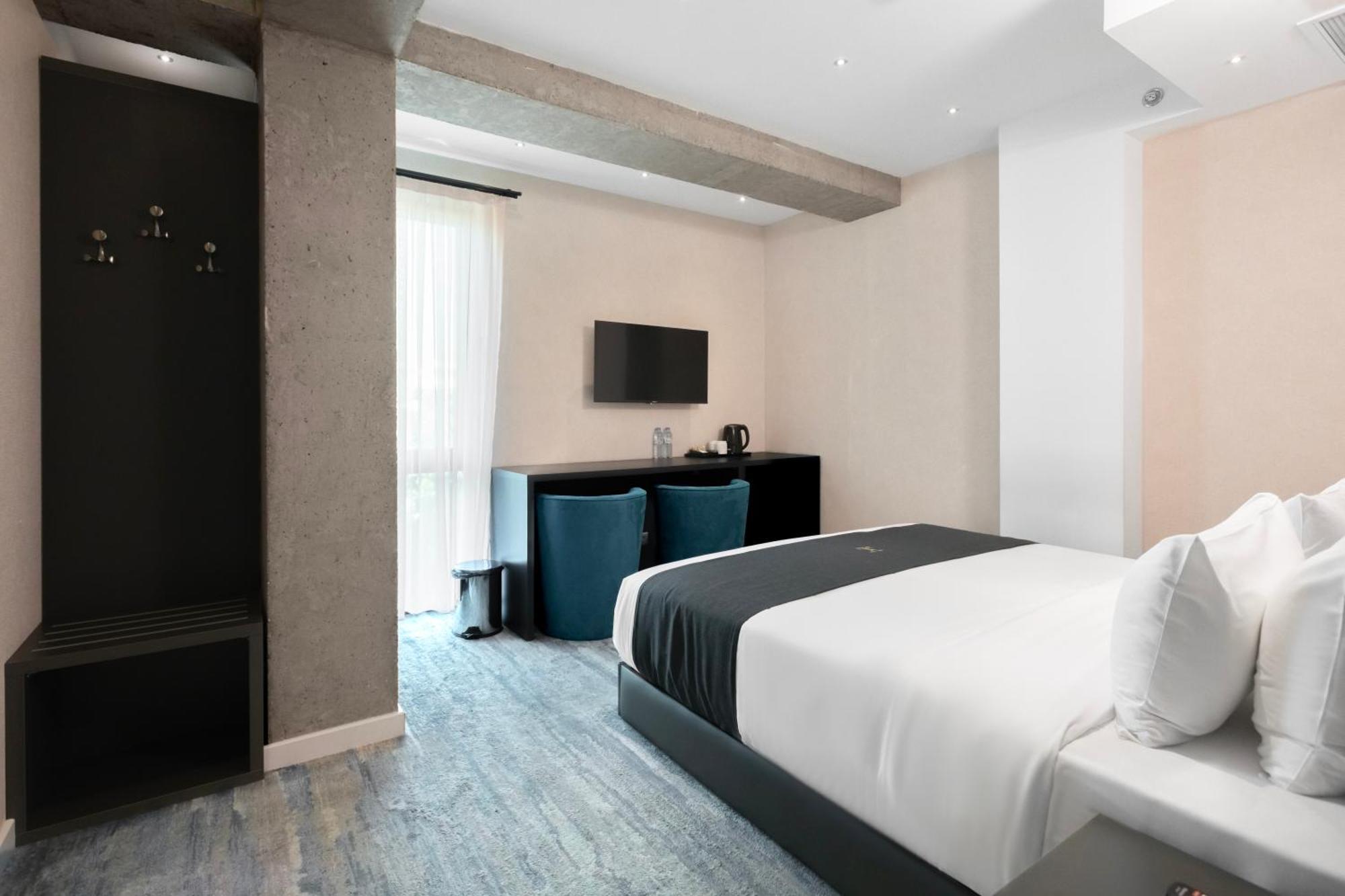 M 1 T Hotel Tbilisi Esterno foto