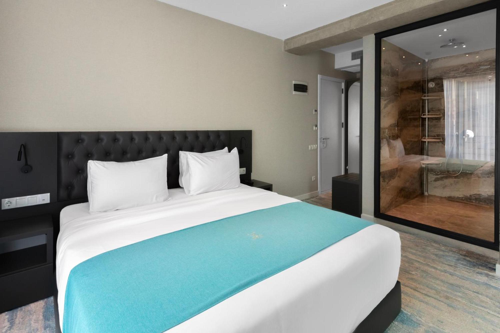 M 1 T Hotel Tbilisi Esterno foto