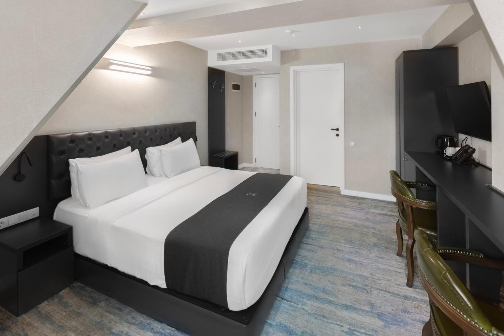 M 1 T Hotel Tbilisi Esterno foto