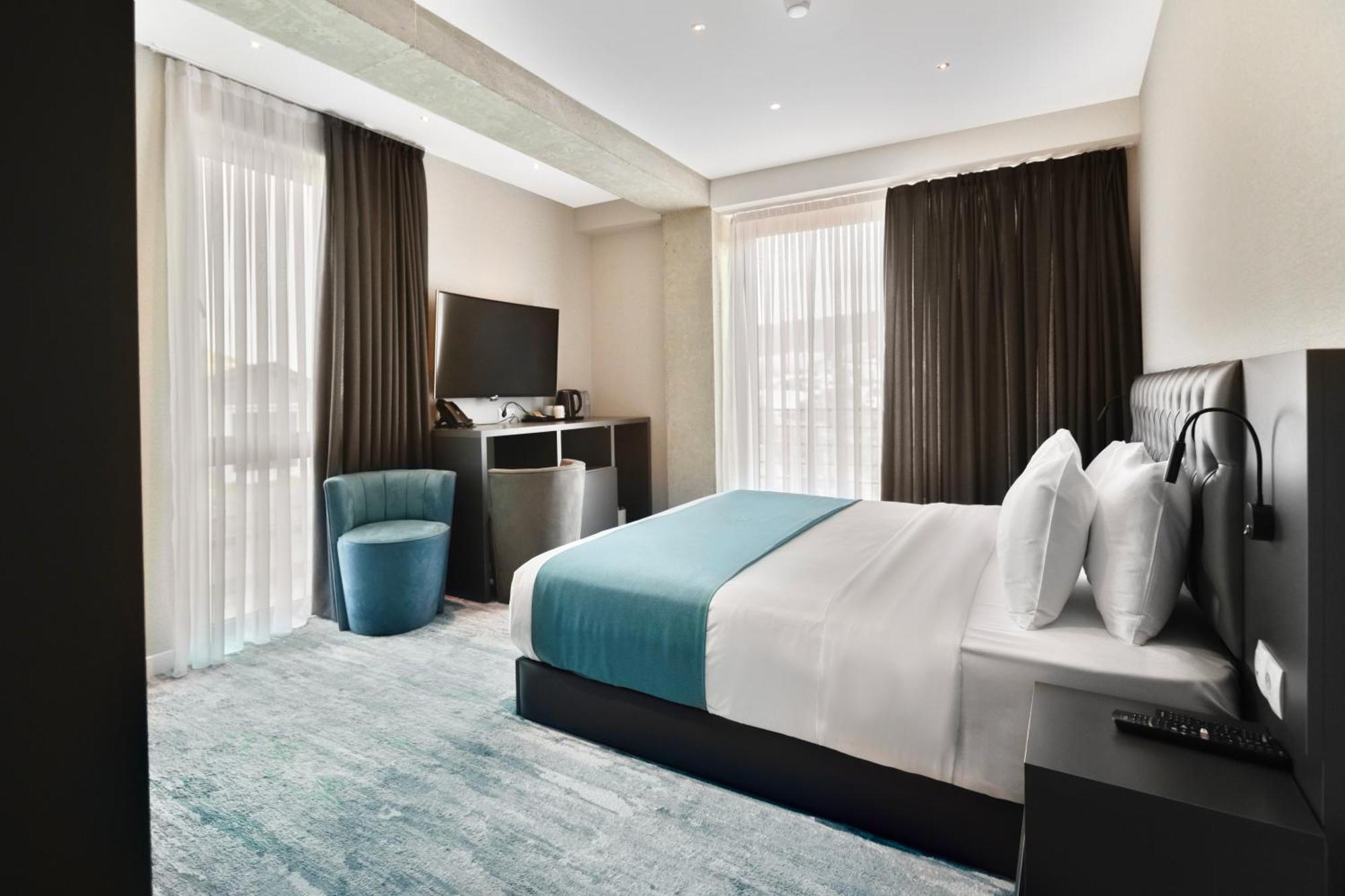 M 1 T Hotel Tbilisi Esterno foto