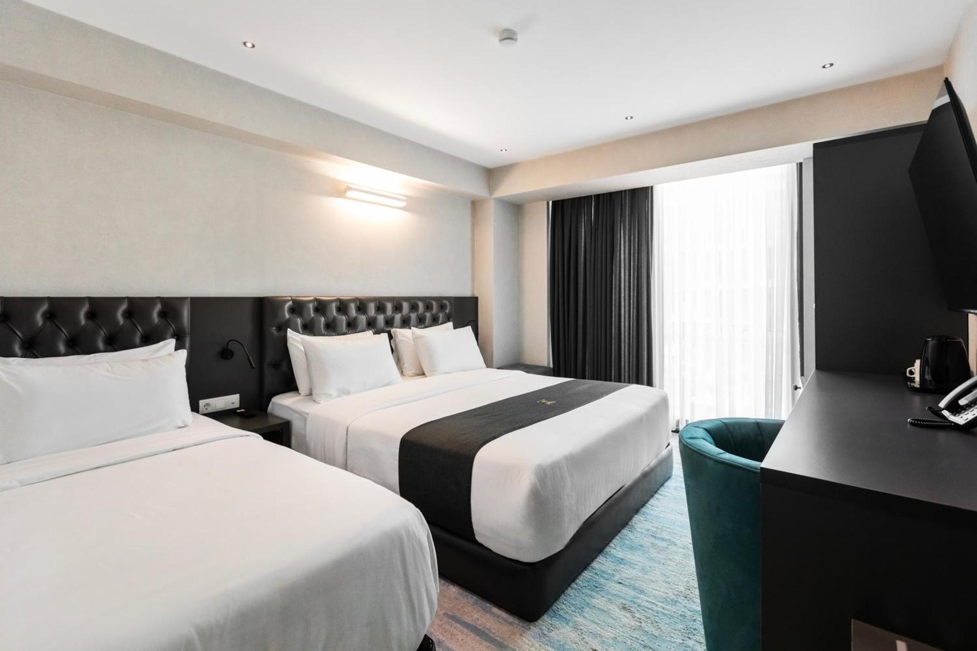 M 1 T Hotel Tbilisi Esterno foto