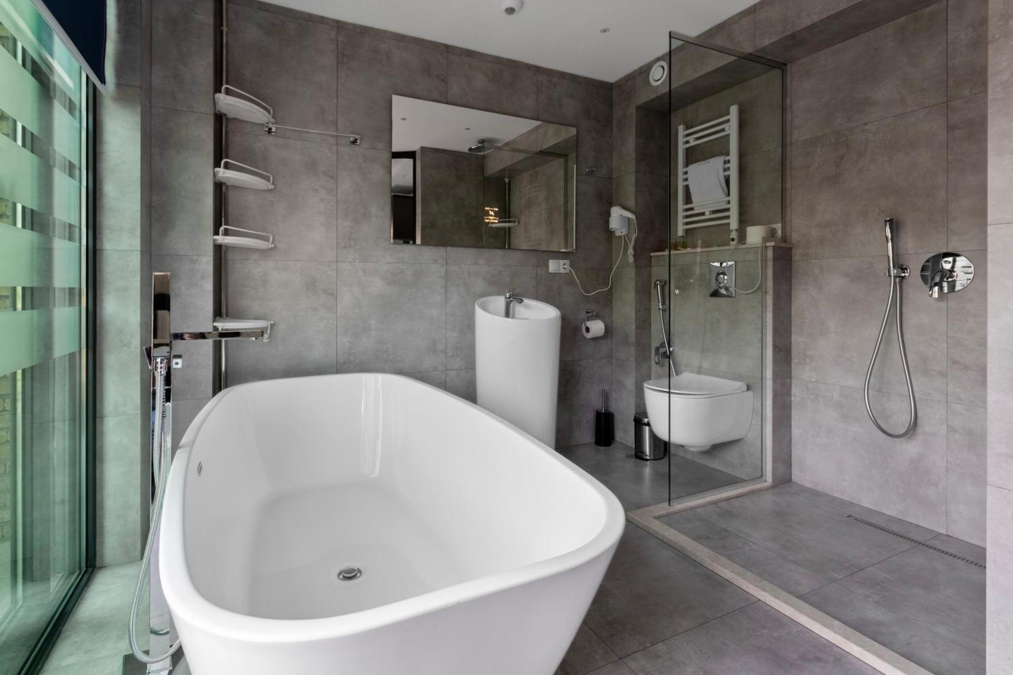 M 1 T Hotel Tbilisi Esterno foto