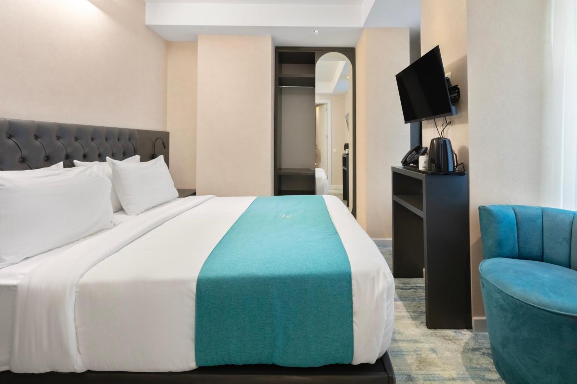 M 1 T Hotel Tbilisi Esterno foto