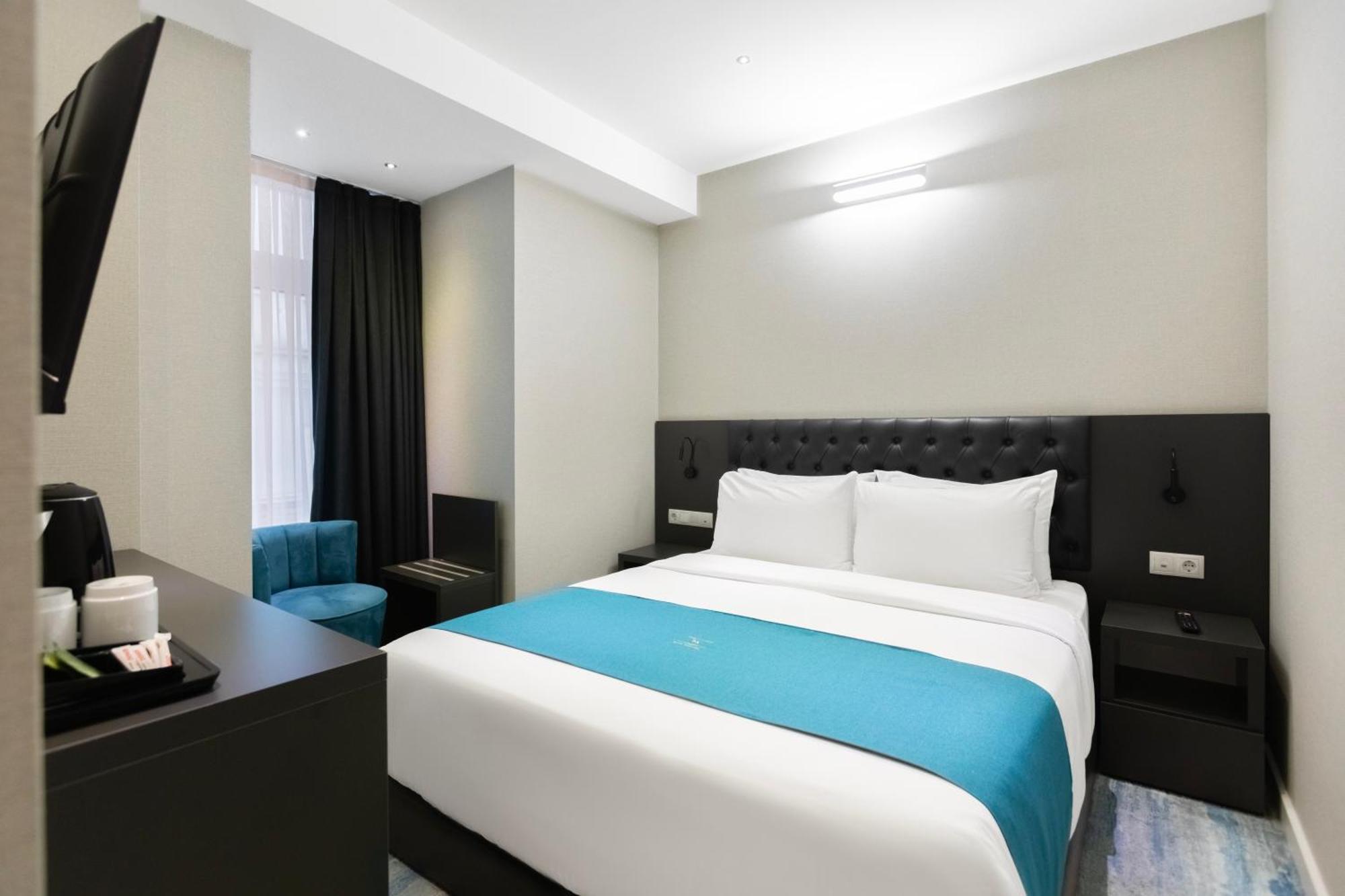 M 1 T Hotel Tbilisi Esterno foto